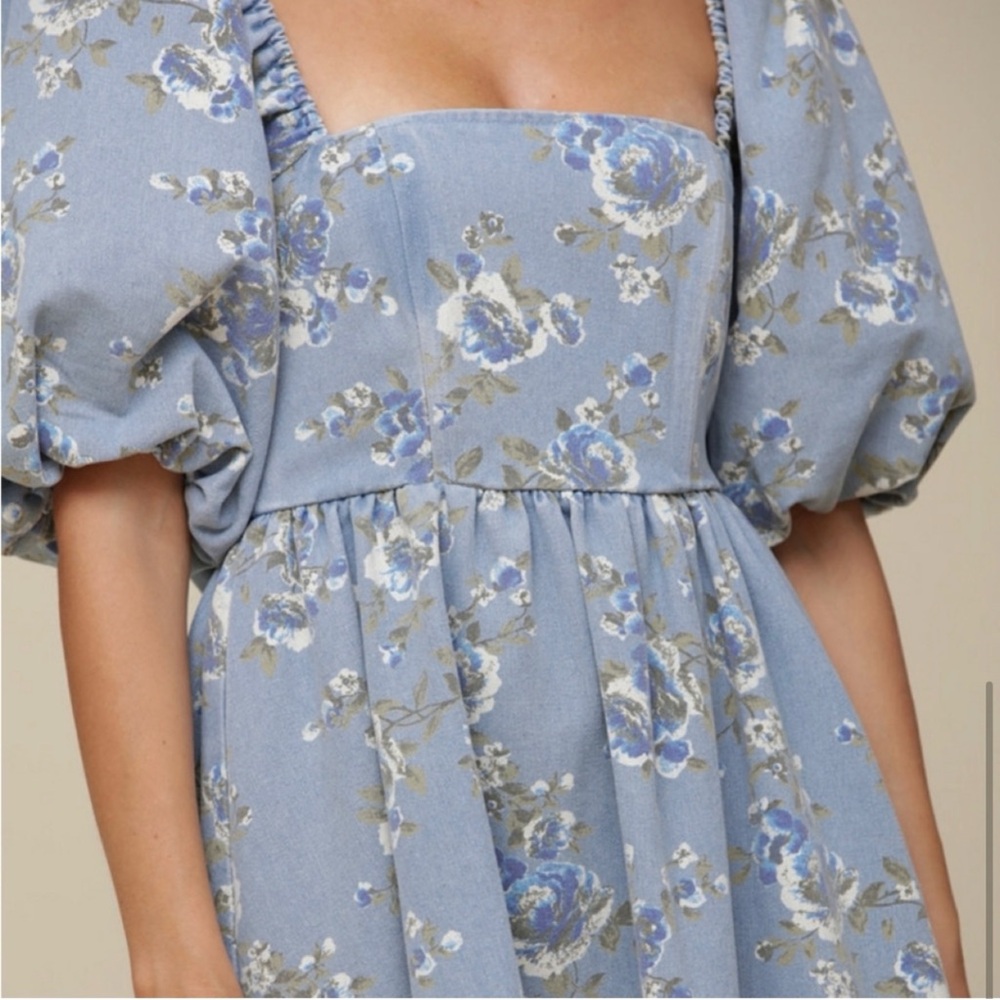 SOLD OUT❗️ Blue Floral Puff Sleeve Dress (M) - Picture 7 of 7